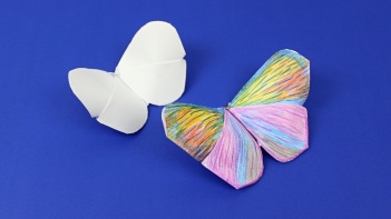 Origami Schmetterling aus Papier falten